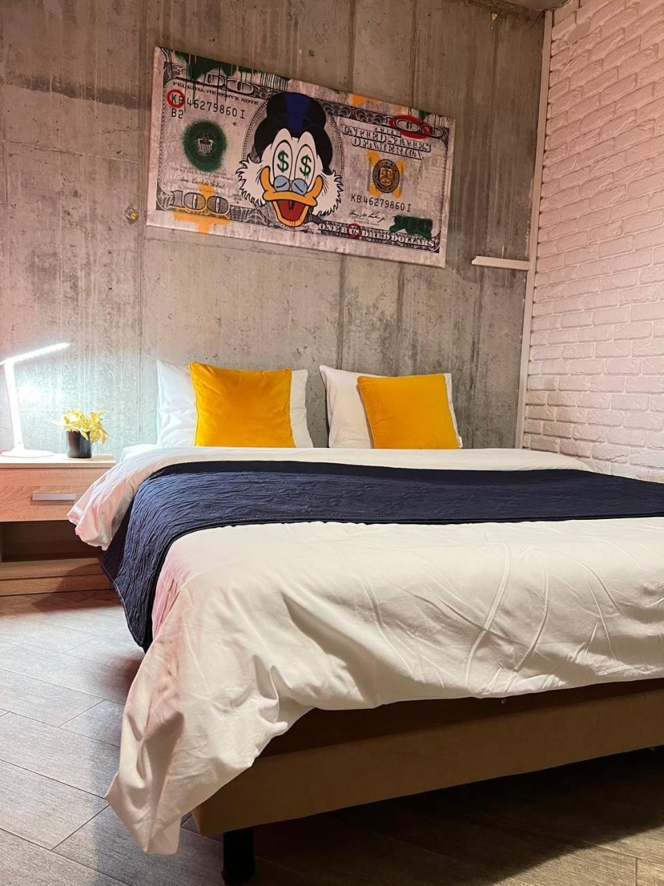 Moonlight Hostel Lviv Exterior photo
